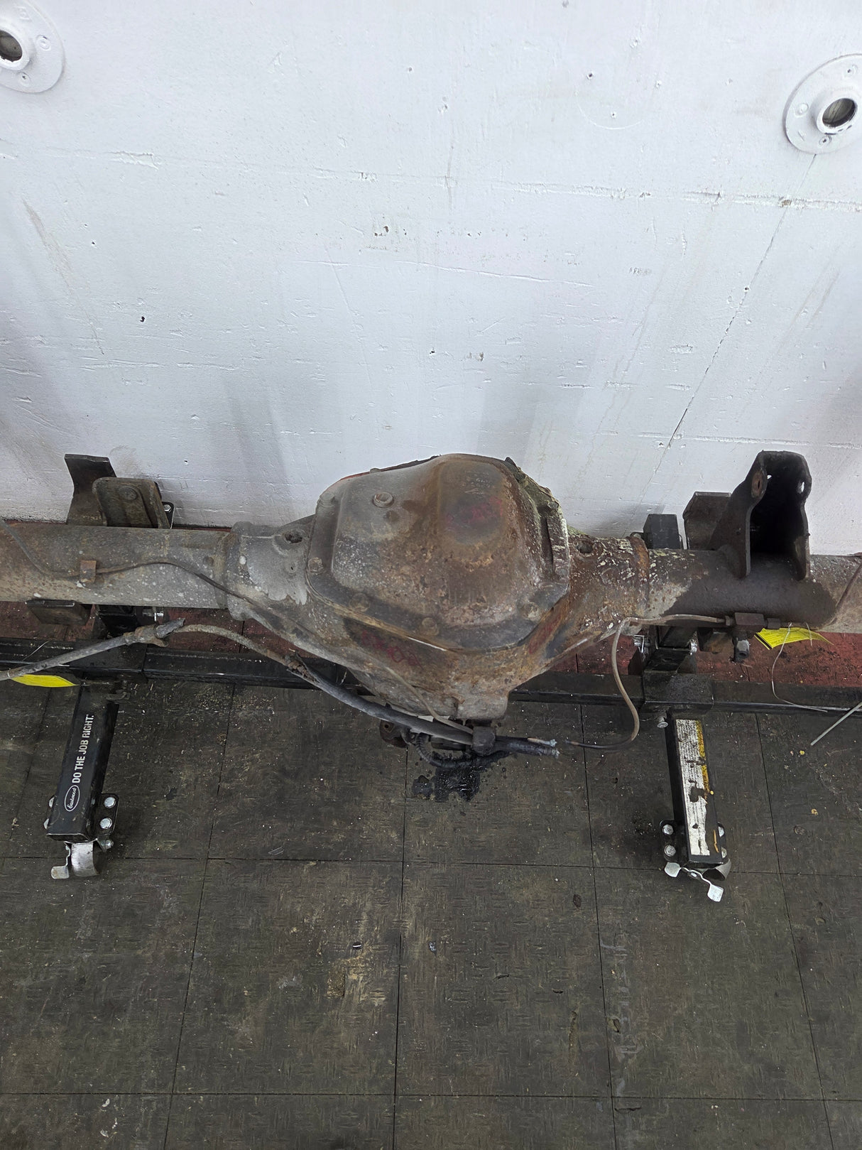 2001-2002 Dodge Ram 2500 Rear Axle Spicer 70 3.55 Ratio