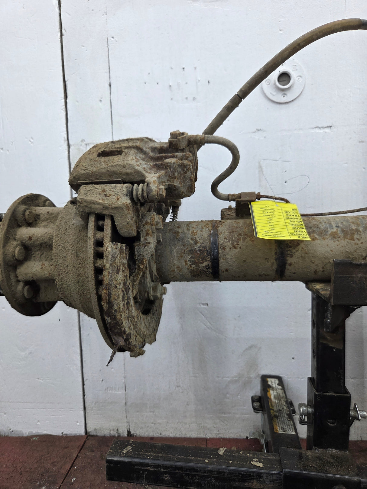 1999-2001 Ford Super Duty F350 Dually Rear Axle 3.73 Gear Ratio CAB CHASSIS 266k miles