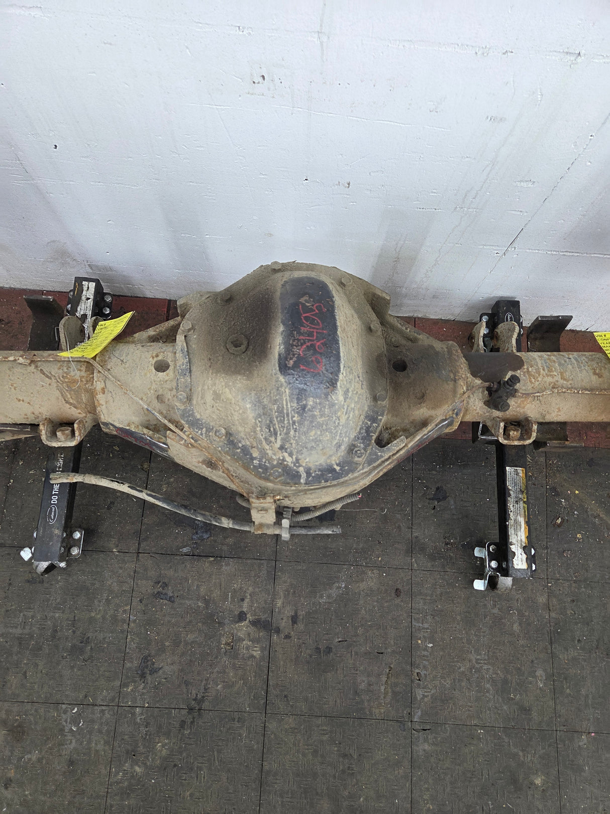 1999-2001 Ford Super Duty F350 Dually Rear Axle 3.73 Gear Ratio CAB CHASSIS 266k miles