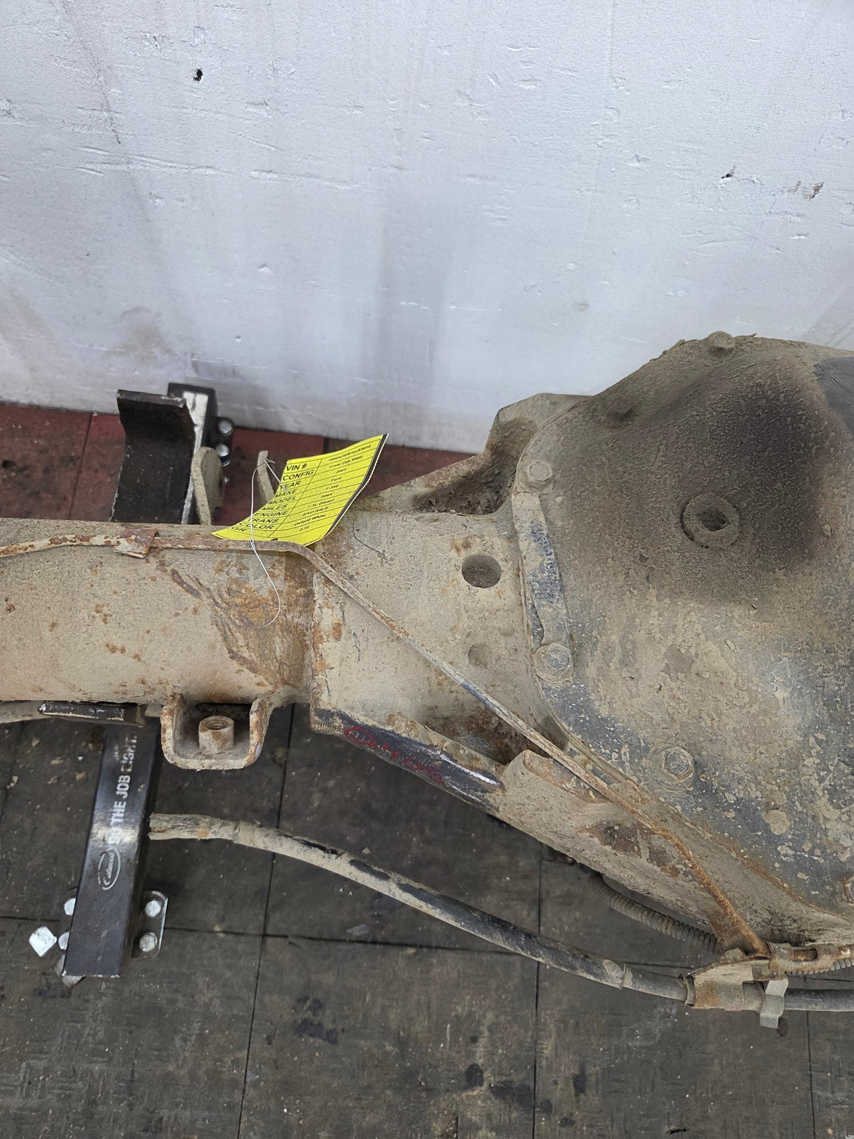 1999-2001 Ford Super Duty F350 Dually Rear Axle 3.73 Gear Ratio CAB CHASSIS 266k miles