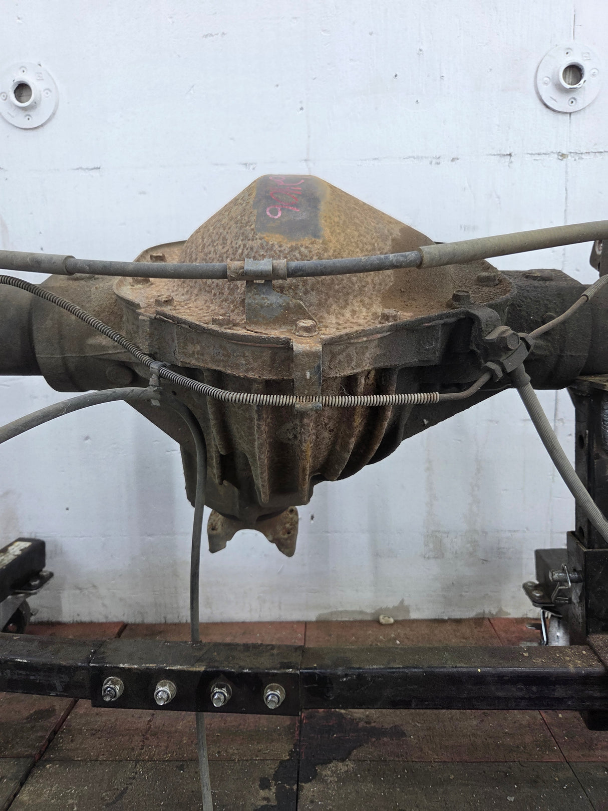 2001-2007 Chevrolet Silverado / GMC Sierra 2500 3500 HD Rear Axle 4.10 10.5"