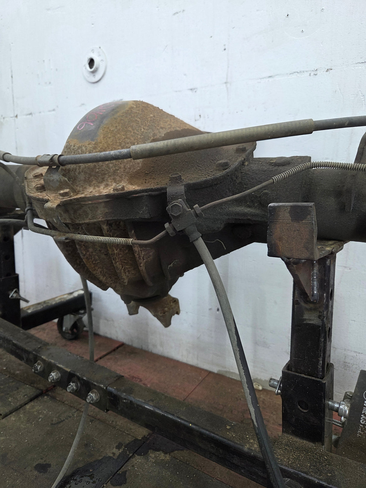 2001-2007 Chevrolet Silverado / GMC Sierra 2500 3500 HD Rear Axle 4.10 10.5"