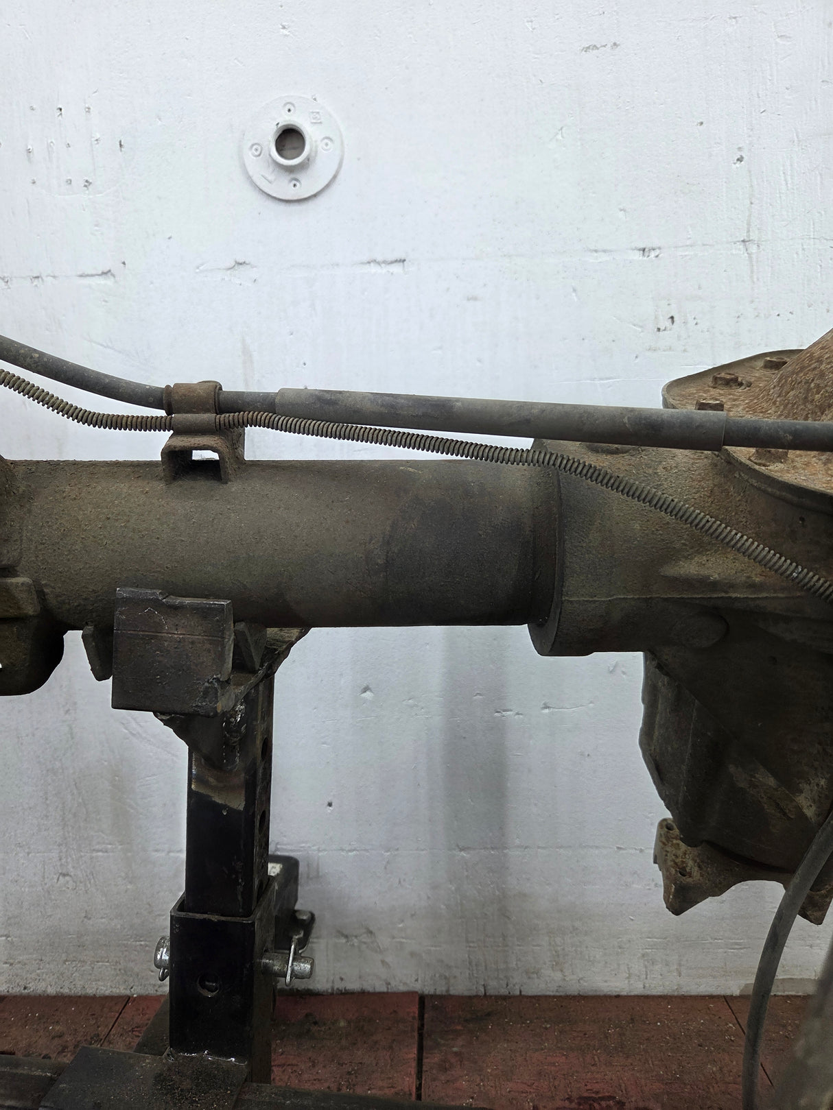 2001-2007 Chevrolet Silverado / GMC Sierra 2500 3500 HD Rear Axle 4.10 10.5"