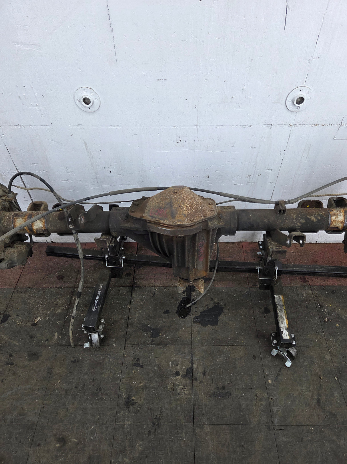 2001-2007 Chevrolet Silverado / GMC Sierra 2500 3500 HD Rear Axle 4.10 10.5"