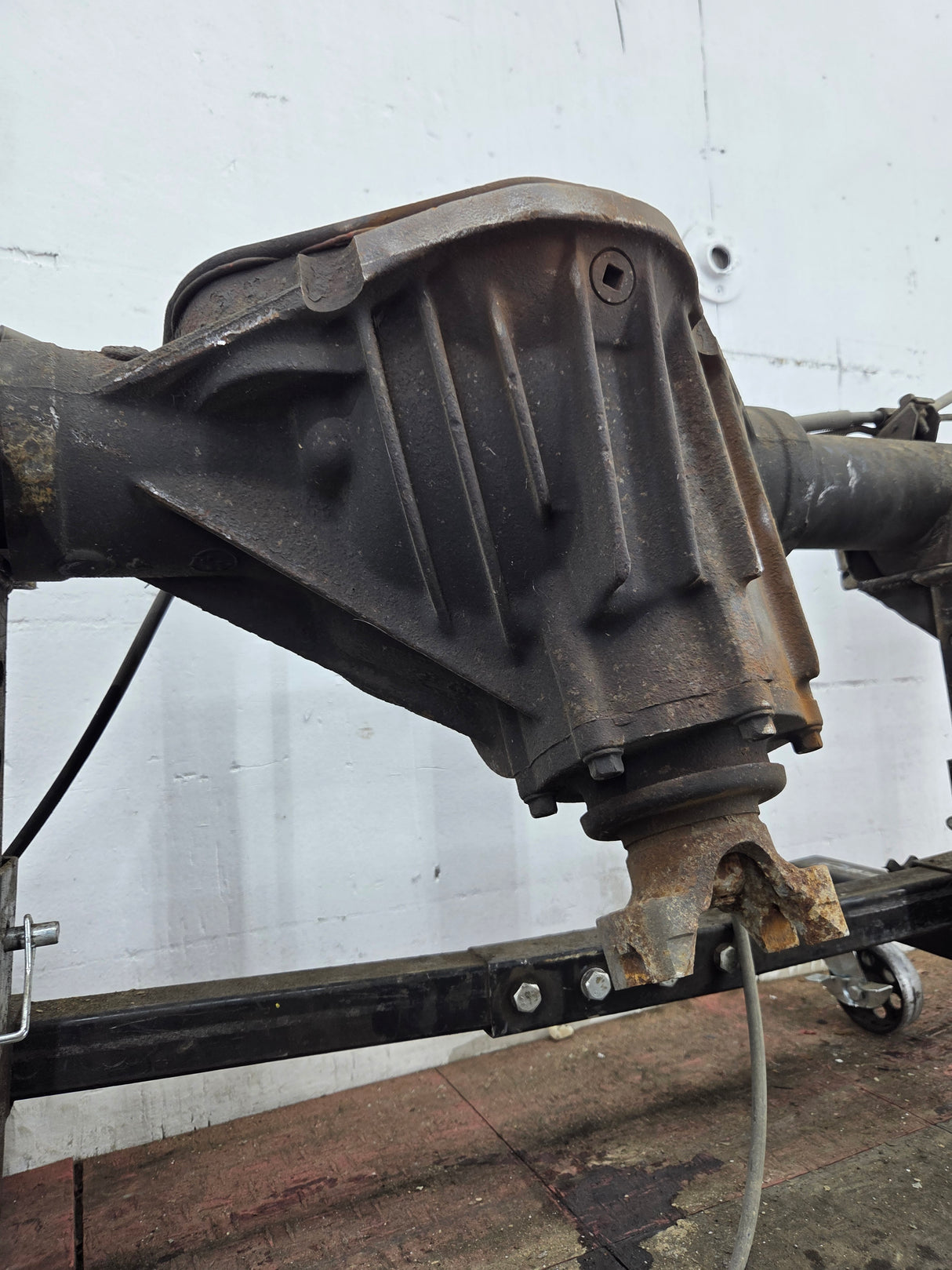 2001-2007 Chevrolet Silverado / GMC Sierra 2500 3500 HD Rear Axle 4.10 10.5"