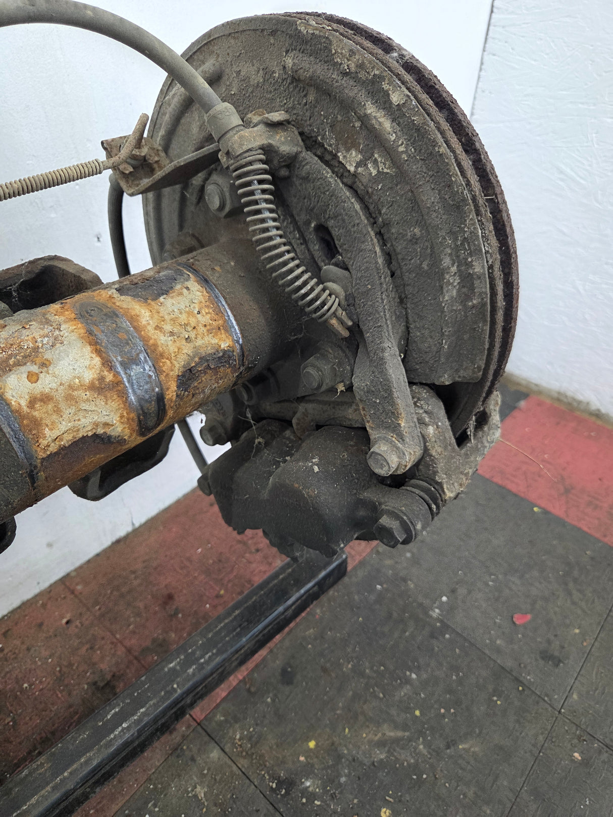 2001-2007 Chevrolet Silverado / GMC Sierra 2500 3500 HD Rear Axle 4.10 10.5"
