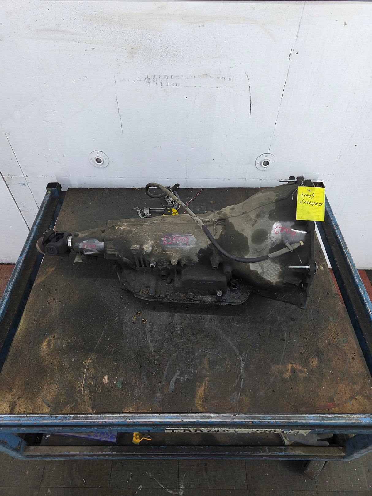 2000-2006 Chevrolet GMC 6.0L 4L80E 2wd AUTOMATIC TRANSMISSION *Untested Core 2500HD 3500HD