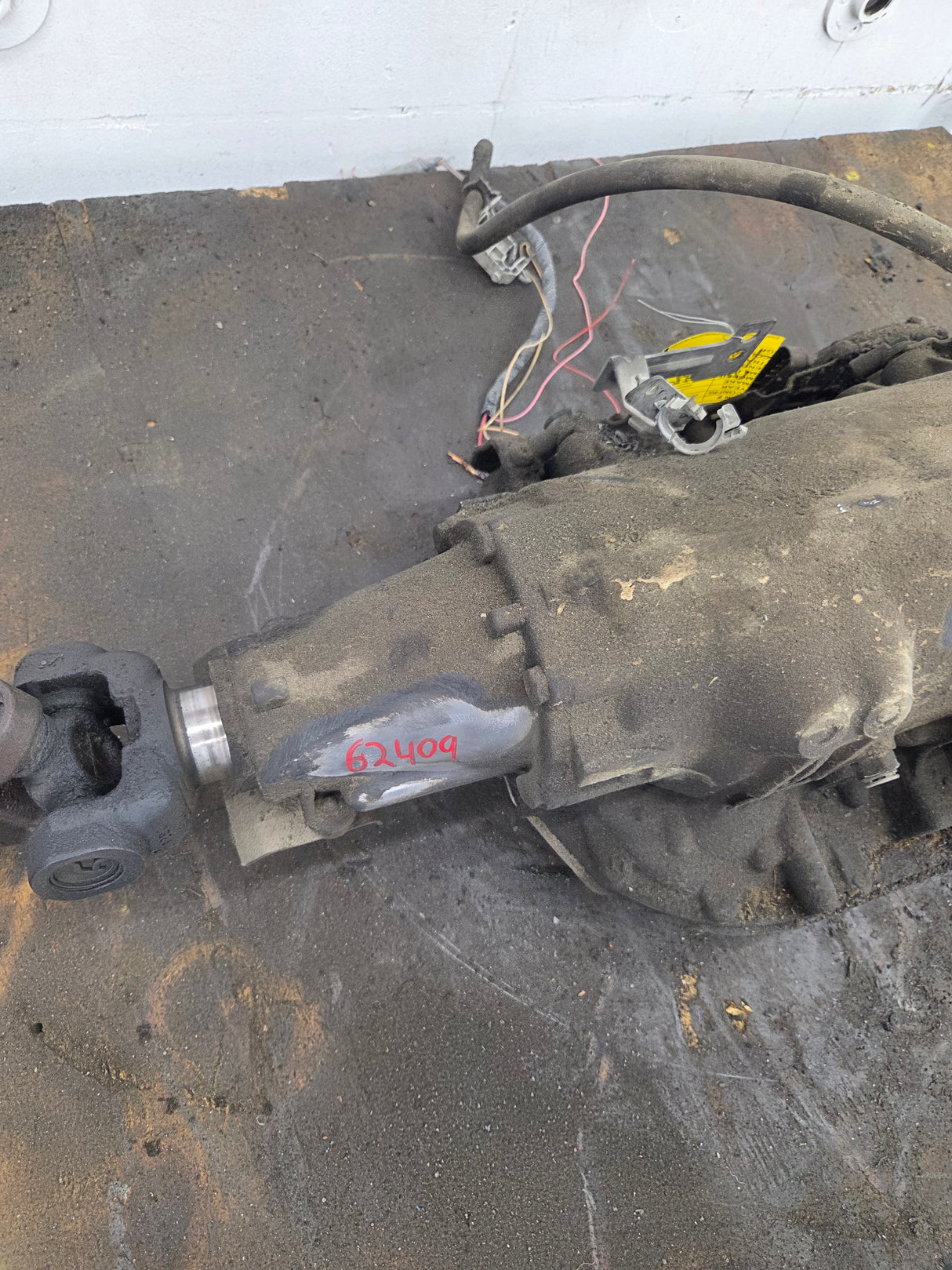 2000-2006 Chevrolet GMC 6.0L 4L80E 2wd AUTOMATIC TRANSMISSION *Untested Core 2500HD 3500HD