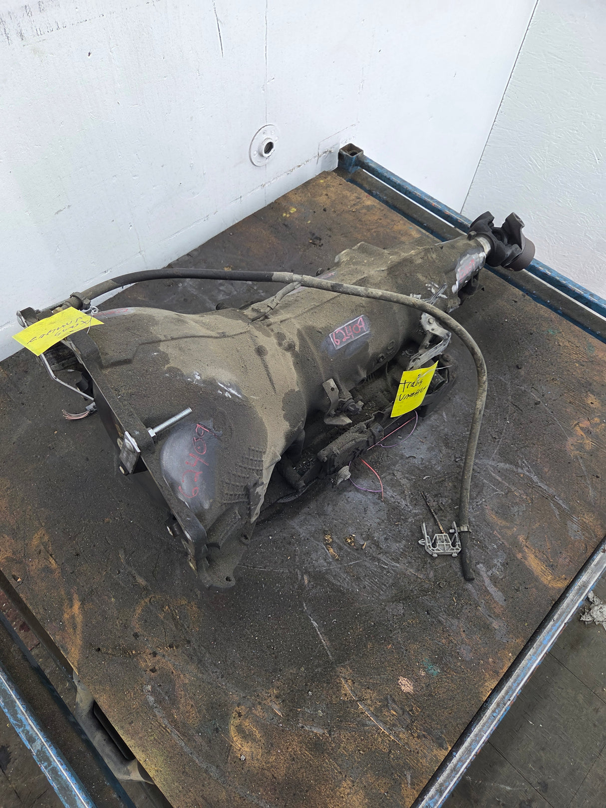 2000-2006 Chevrolet GMC 6.0L 4L80E 2wd AUTOMATIC TRANSMISSION *Untested Core 2500HD 3500HD
