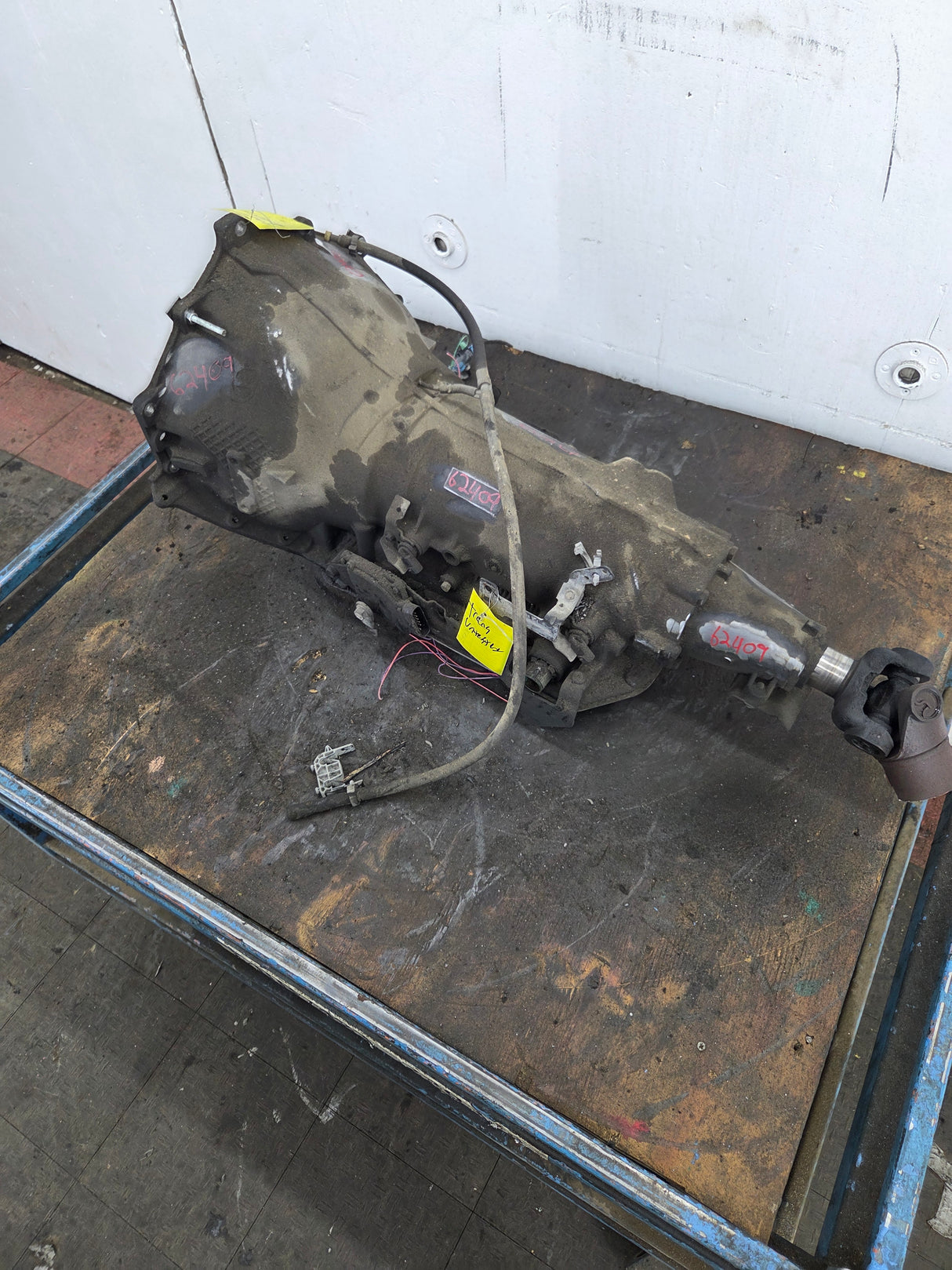 2000-2006 Chevrolet GMC 6.0L 4L80E 2wd AUTOMATIC TRANSMISSION *Untested Core 2500HD 3500HD