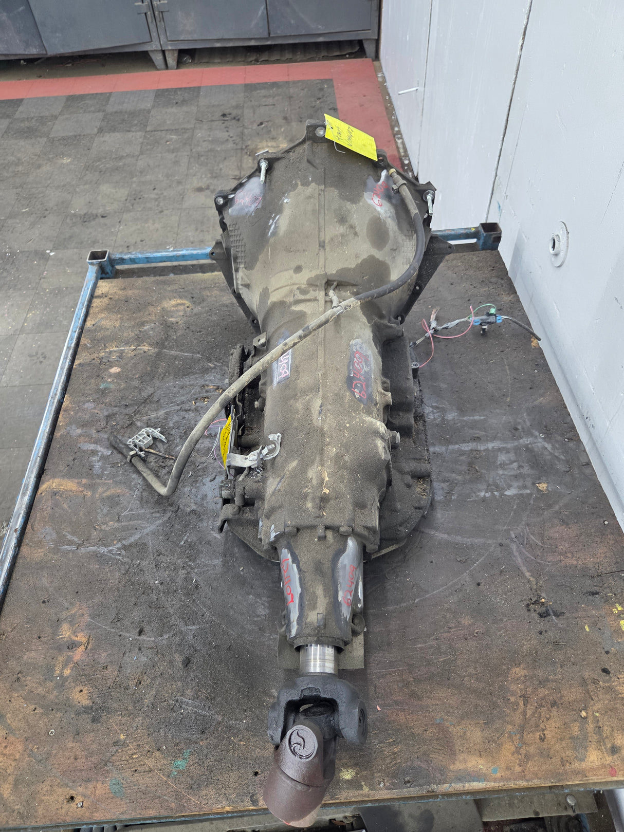 2000-2006 Chevrolet GMC 6.0L 4L80E 2wd AUTOMATIC TRANSMISSION *Untested Core 2500HD 3500HD
