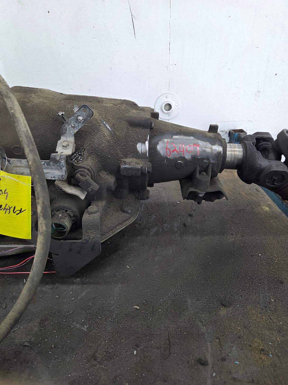 2000-2006 Chevrolet GMC 6.0L 4L80E 2wd AUTOMATIC TRANSMISSION *Untested Core 2500HD 3500HD