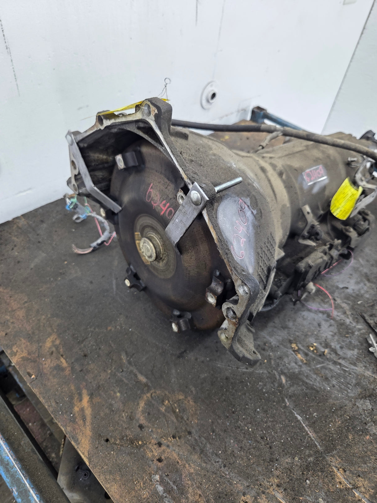 2000-2006 Chevrolet GMC 6.0L 4L80E 2wd AUTOMATIC TRANSMISSION *Untested Core 2500HD 3500HD