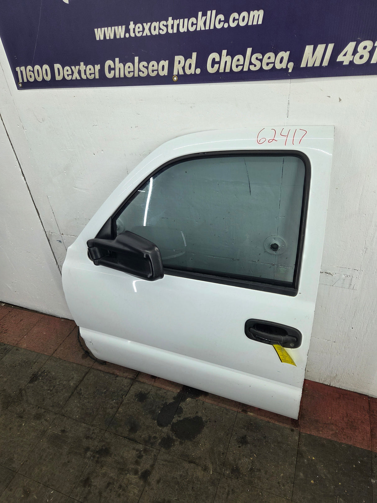 1999-2006 Chevrolet Silverado / GMC Sierra 1500 2500 3500 HD Front Driver Side Door LH