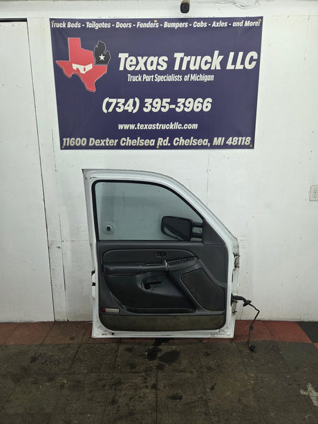 1999-2006 Chevrolet Silverado / GMC Sierra 1500 2500 3500 HD Front Driver Side Door LH