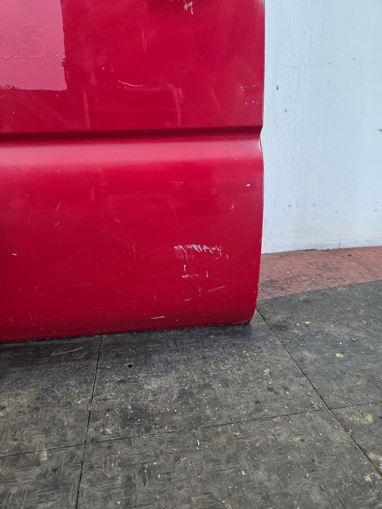1999-2006 Chevrolet Silverado / GMC Sierra 1500 2500 3500 HD Front Driver Side Door LH
