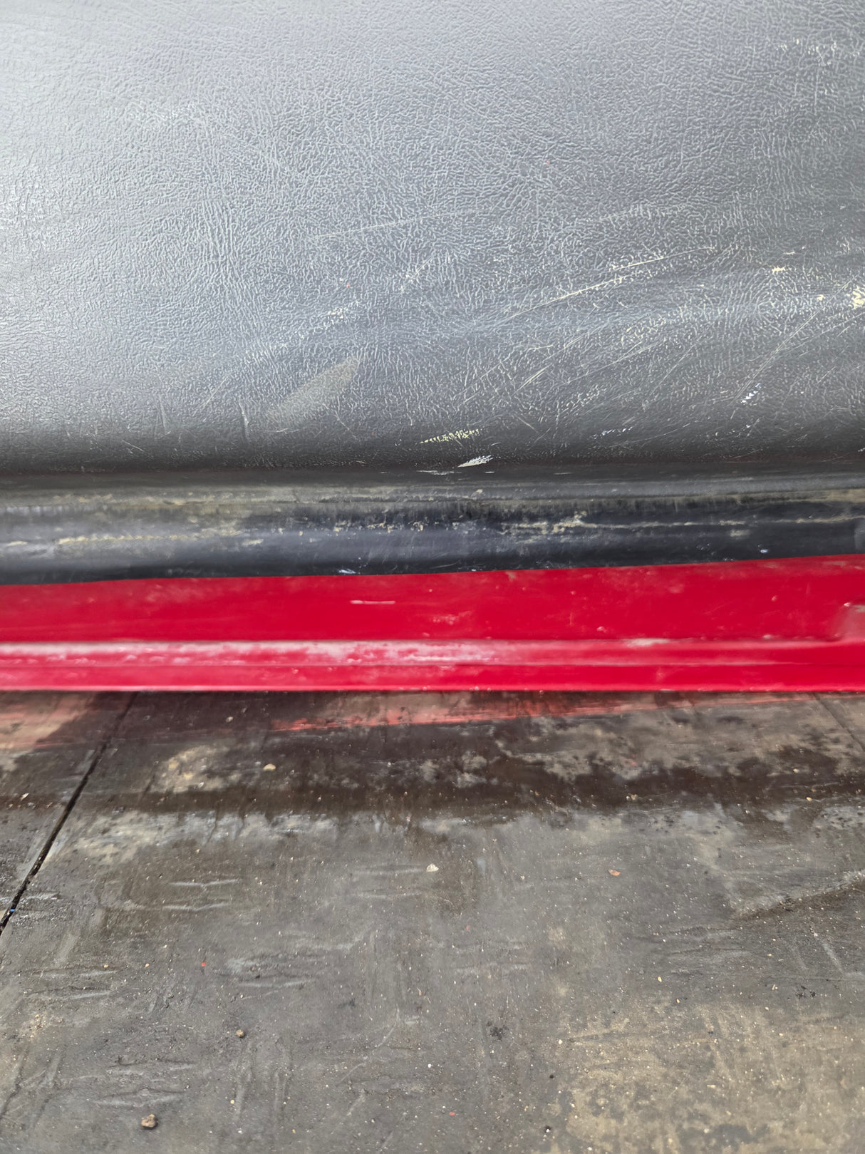 1999-2006 Chevrolet Silverado / GMC Sierra 1500 2500 3500 HD Front Driver Side Door LH