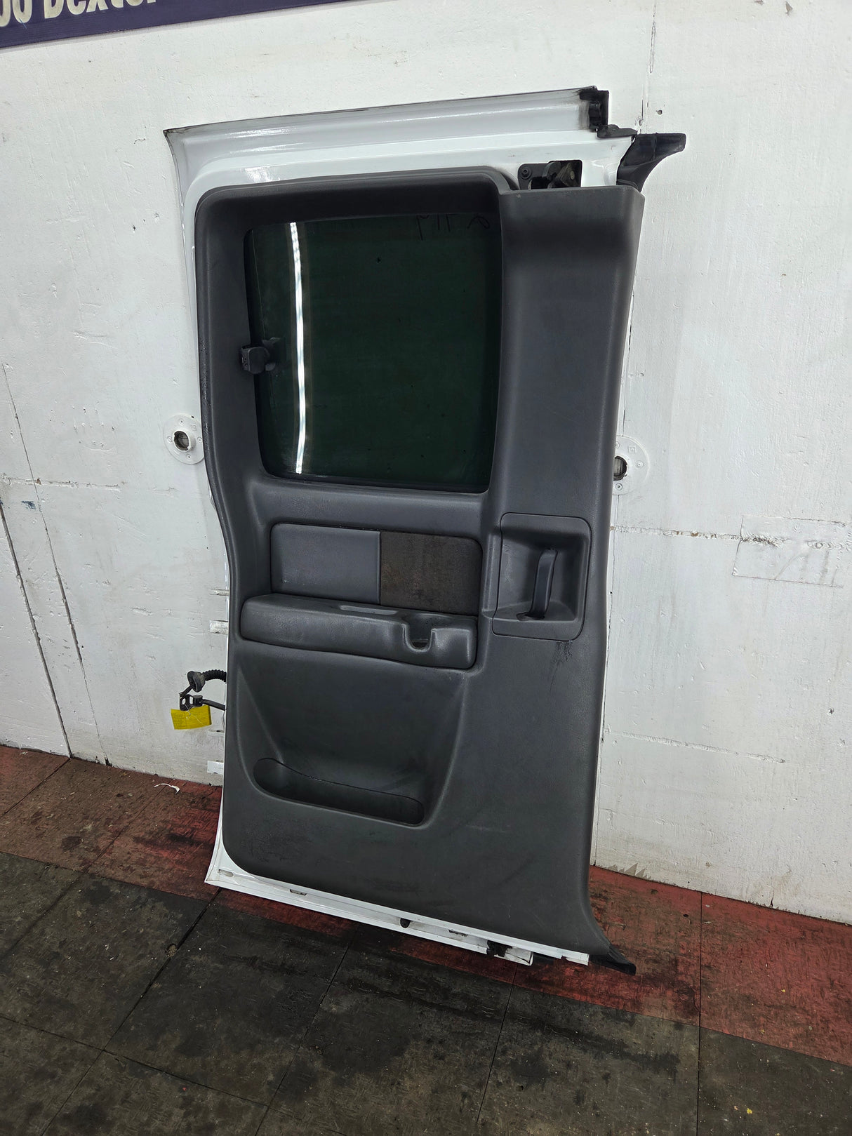 1999-2006 Chevrolet Silverado / GMC Sierra 1500 2500 3500 HD Rear Driver side Extended Cab Rear Door