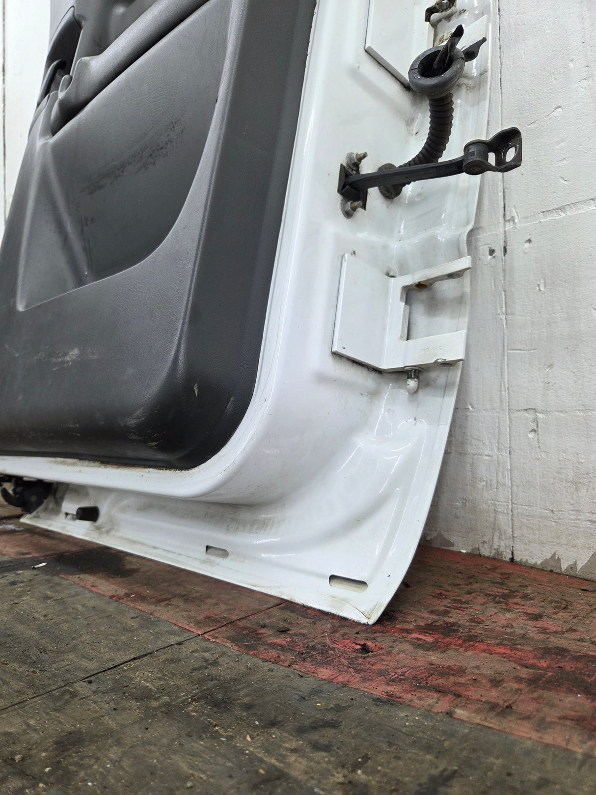 1999-2006 Chevrolet Silverado / GMC Sierra 1500 2500 3500 HD Rear Passenger side Extended Cab Rear Door