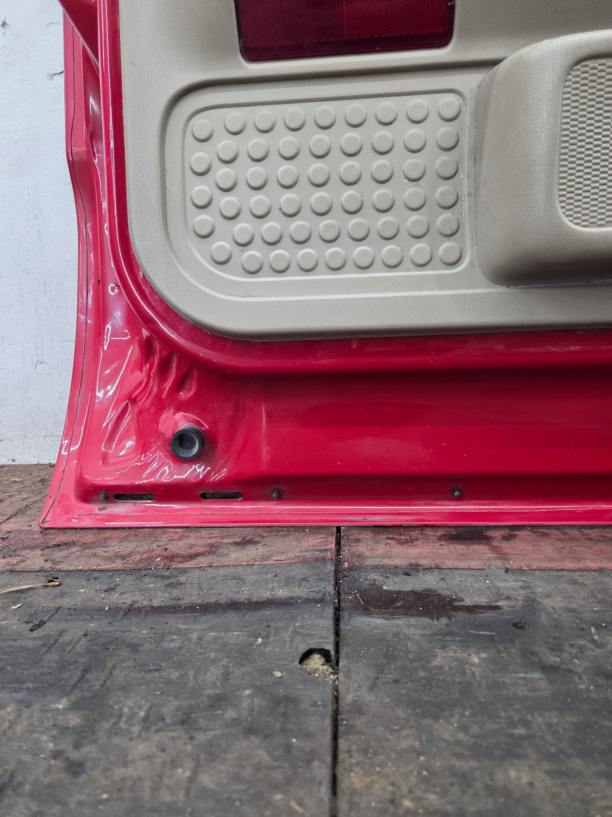 1999-2007 Ford Super Duty LH Driver Side Front Door F250 F350 F450 F550