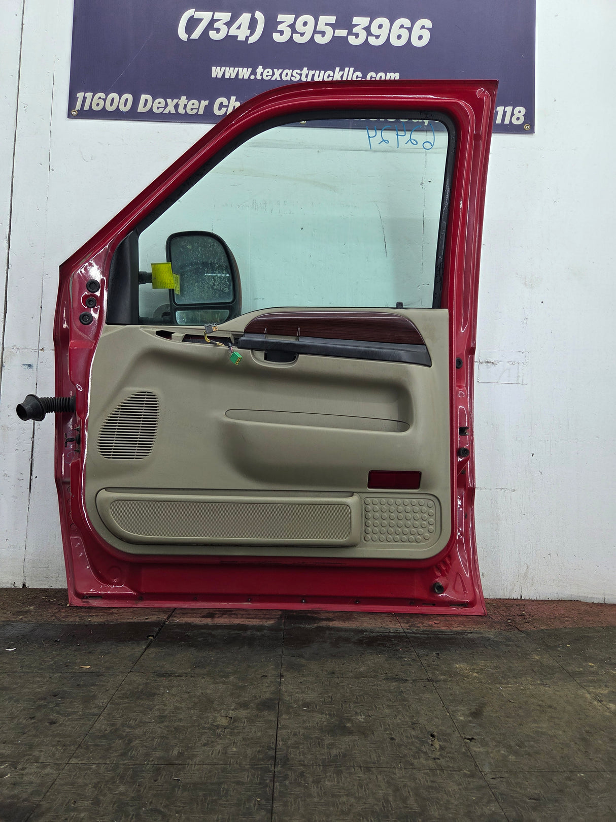1999-2007 Ford Super Duty RH Passenger Side Front Door F250 F350 F450 F550