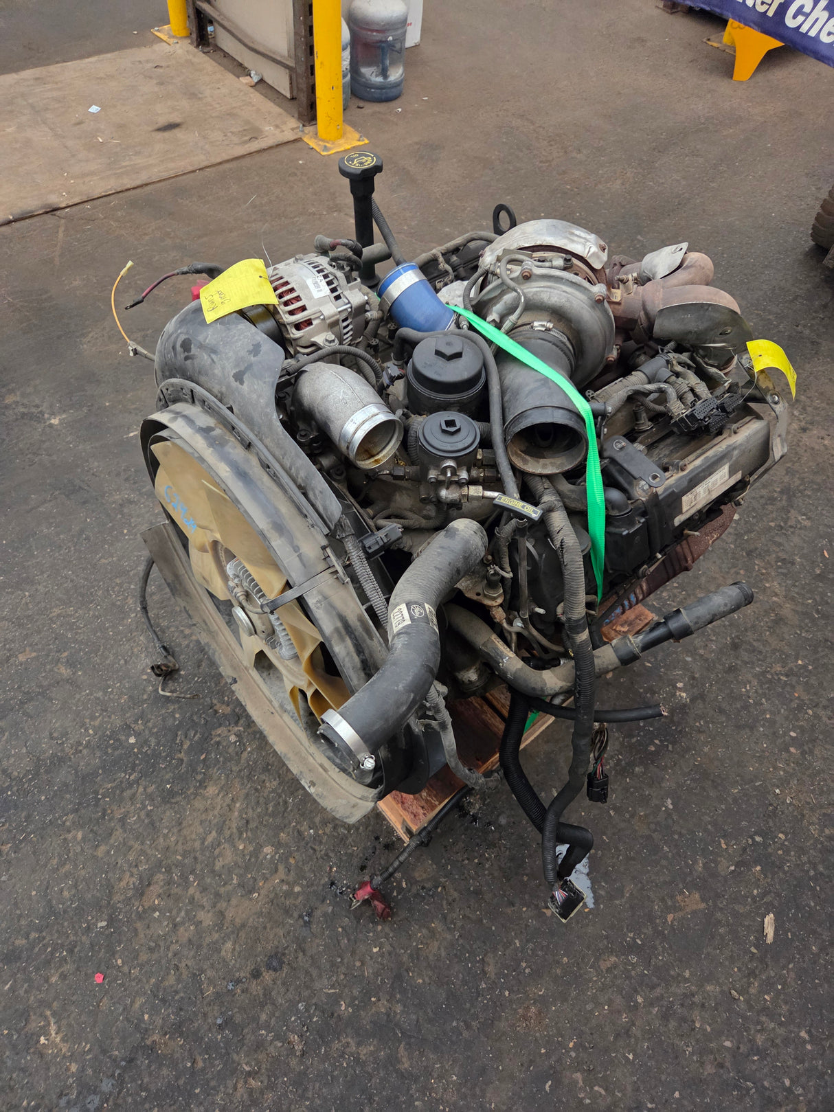 Late 2004 Ford 6.0L Power Stroke Diesel Engine Runs Great