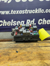 2003-2005 Chevrolet Silverado / GMC Sierra 1500 250 3500 Engine Bay Fuse Box - 15201928