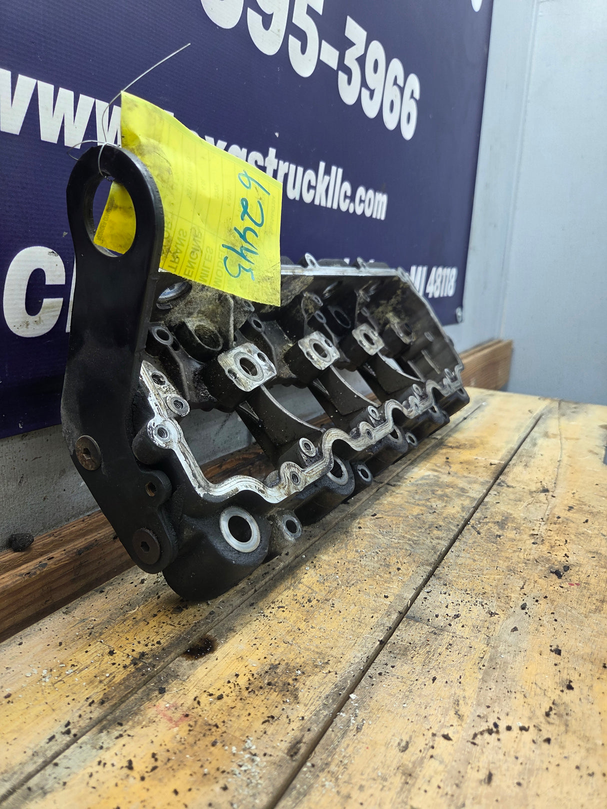 2003-2005 Genuine Ford Power Stroke 6.0L Diesel Rocker Box Arm Housing OEM 1843351C2