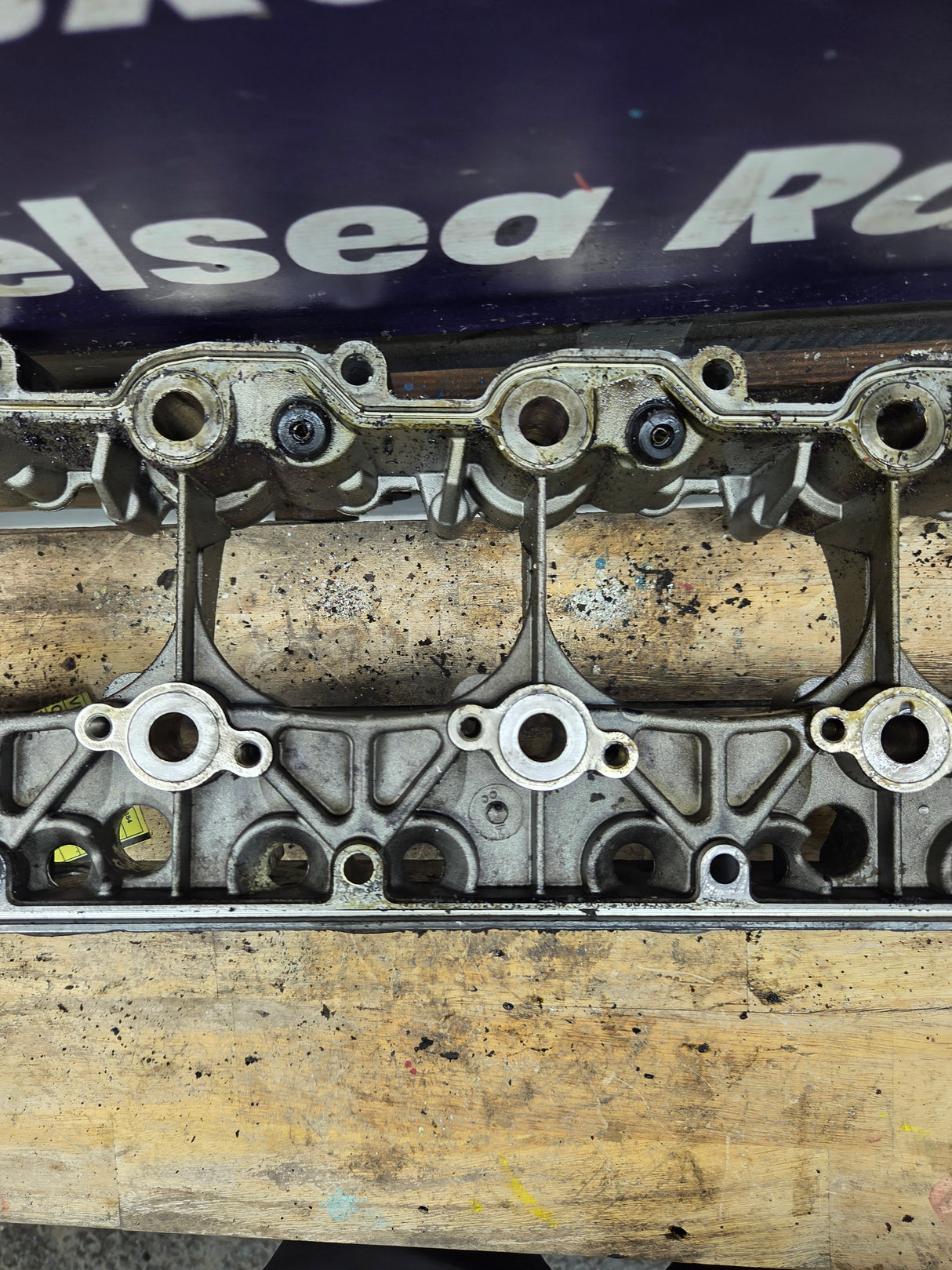 2003-2005 Genuine Ford Power Stroke 6.0L Diesel Rocker Box Arm Housing OEM 1843351C2