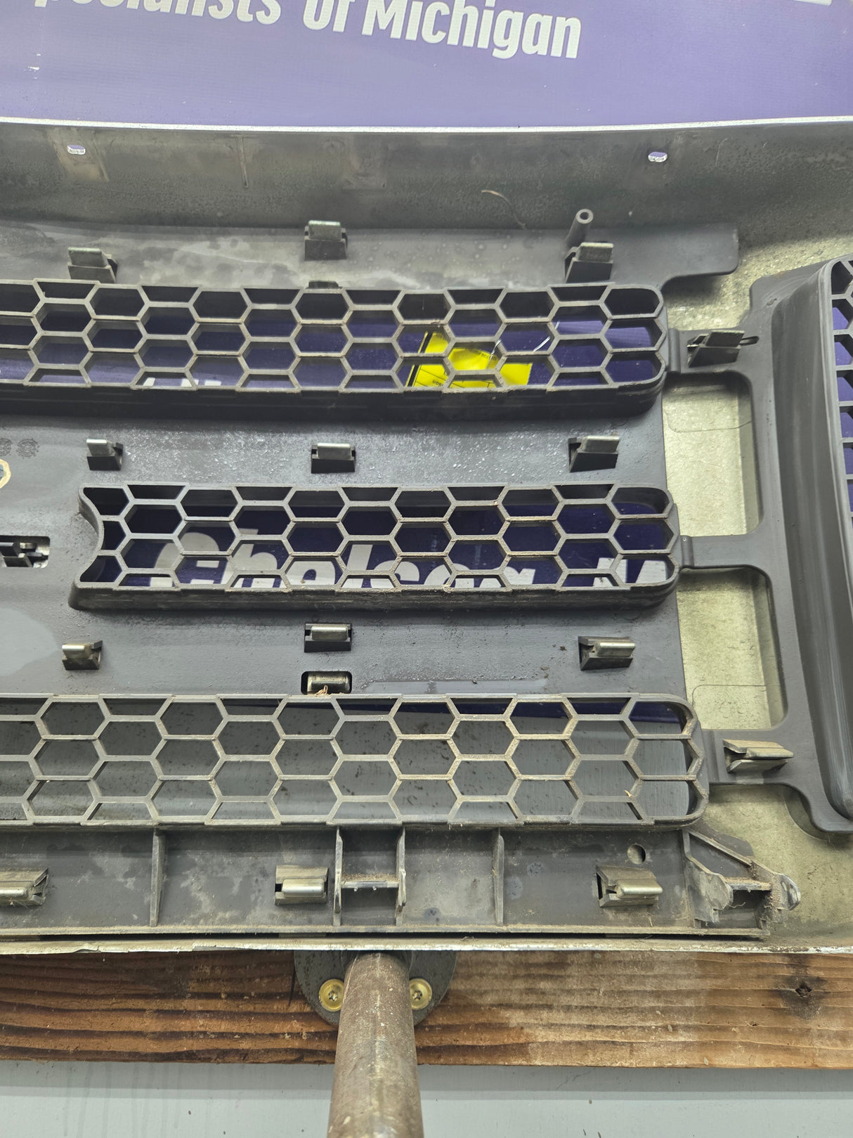 2005-2007 Ford Super Duty OEM Chrome Grill F250 F350 F450 F550 5C34-8200-BDW