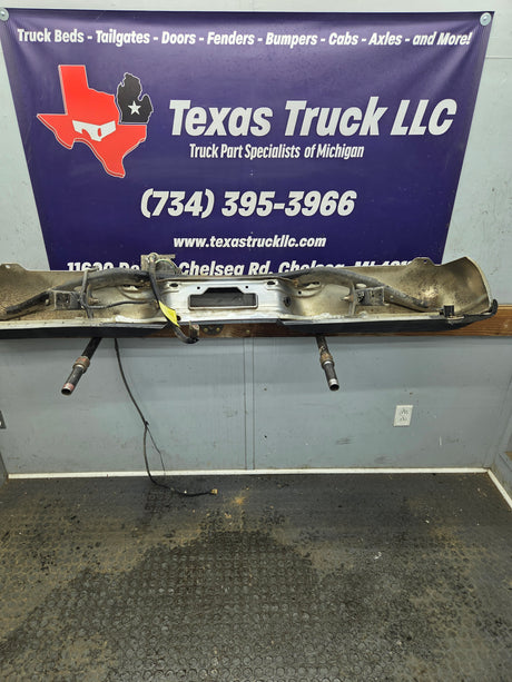 1999-2007 Ford Super Duty F250 F350 F450 F550 Rear Bumper
