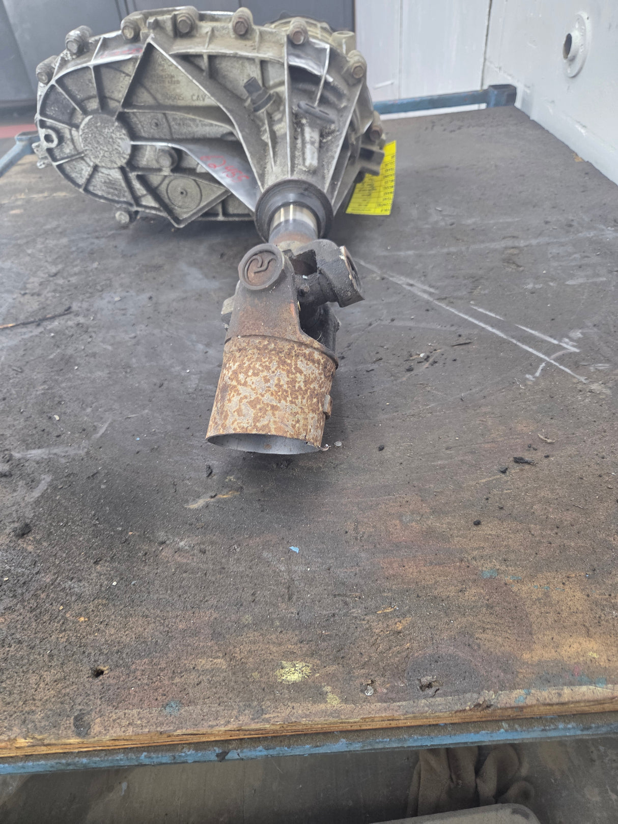 2001-2004 Chevrolet Silverado GMC Sierra 2500 3500 HD Floor Shift *CORE TRANSFER CASE 6.0L LS OPT MT1 NP2