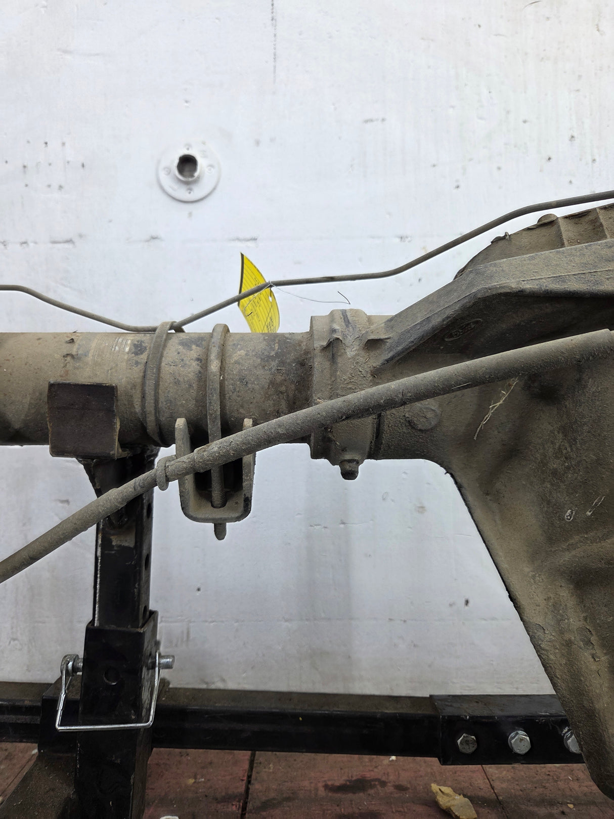2002-2004 Ford Super Duty F250 F350 SRW Rear Axle 3.73 Gear Ratio 360k miles