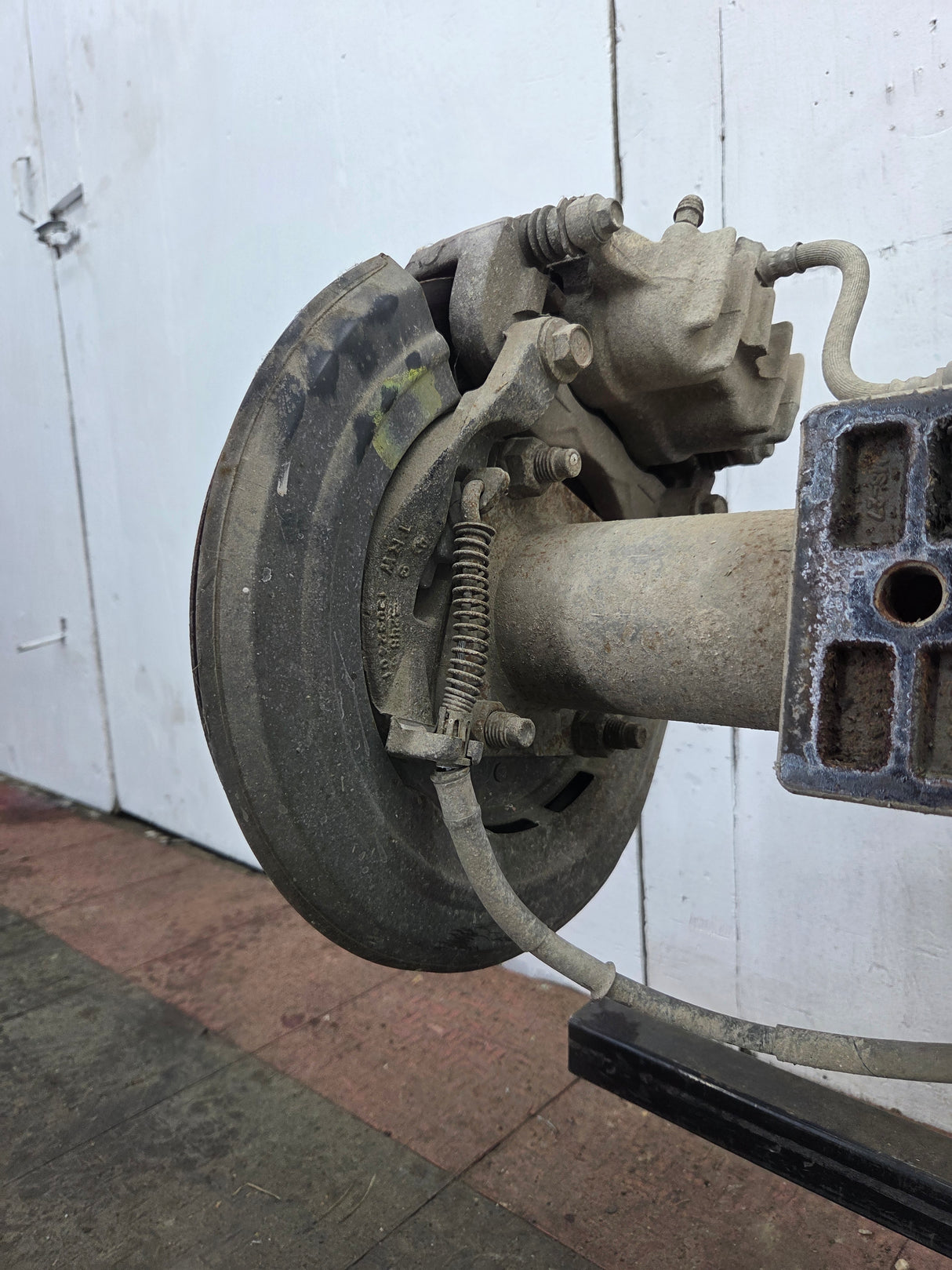 2002-2004 Ford Super Duty F250 F350 SRW Rear Axle 3.73 Gear Ratio 360k miles