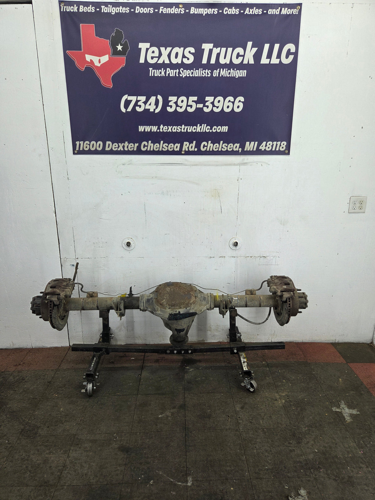 2002-2004 Ford Super Duty F250 F350 SRW Rear Axle 3.73 Gear Ratio 360k miles