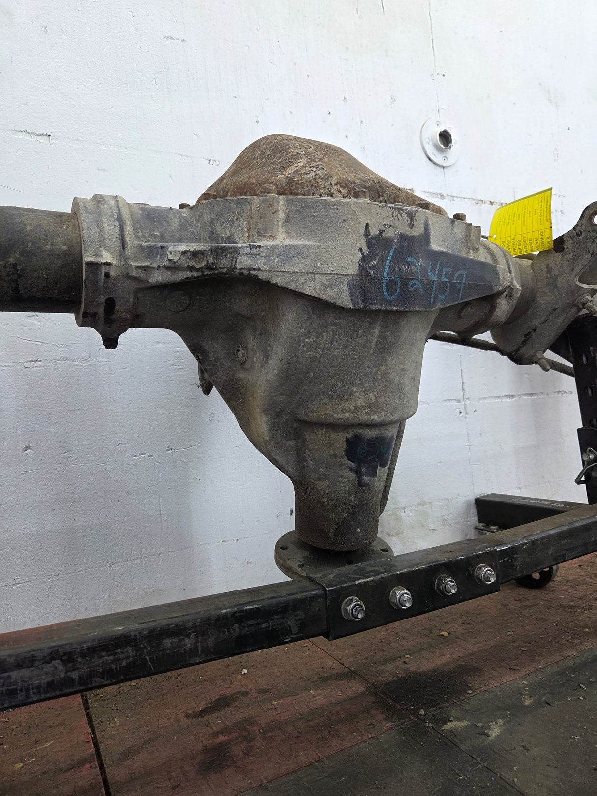 2002-2004 Ford Super Duty F250 F350 SRW Rear Axle 3.73 Gear Ratio 360k miles