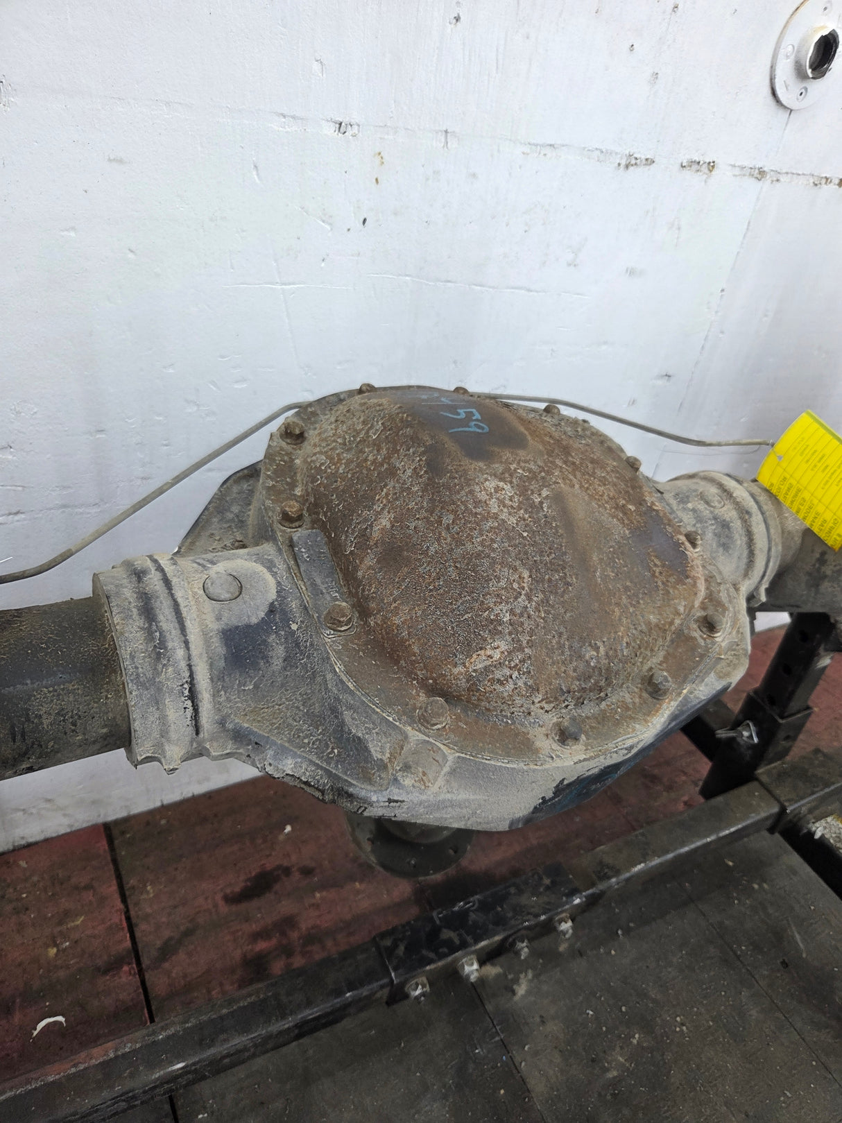 2002-2004 Ford Super Duty F250 F350 SRW Rear Axle 3.73 Gear Ratio 360k miles