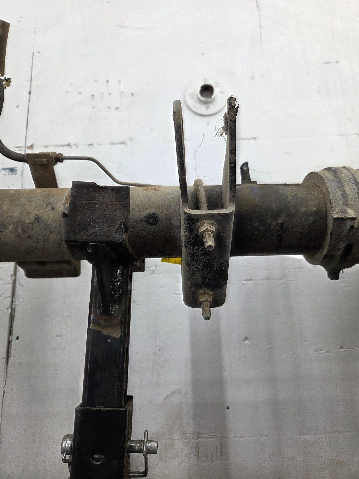 2002-2004 Ford Super Duty F250 F350 SRW Rear Axle 3.73 Gear Ratio 360k miles