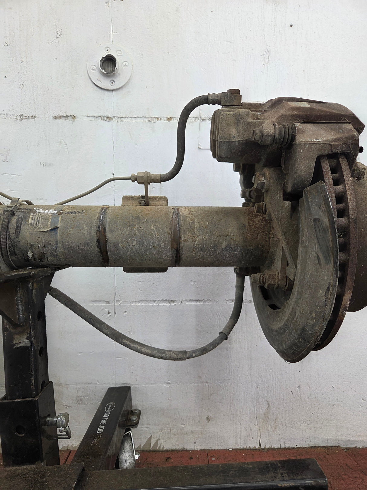 2002-2004 Ford Super Duty F250 F350 SRW Rear Axle 3.73 Gear Ratio 360k miles