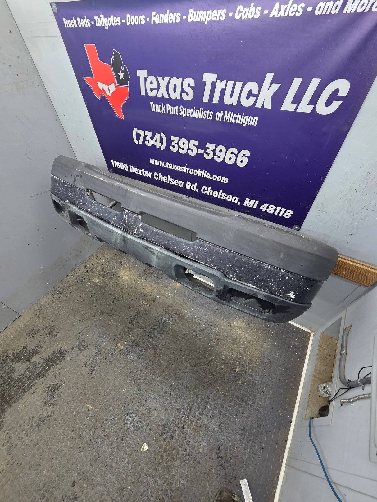 2003-2007 Chevrolet Silverado 2500HD 3500HD 'Cateye' Front Bumper