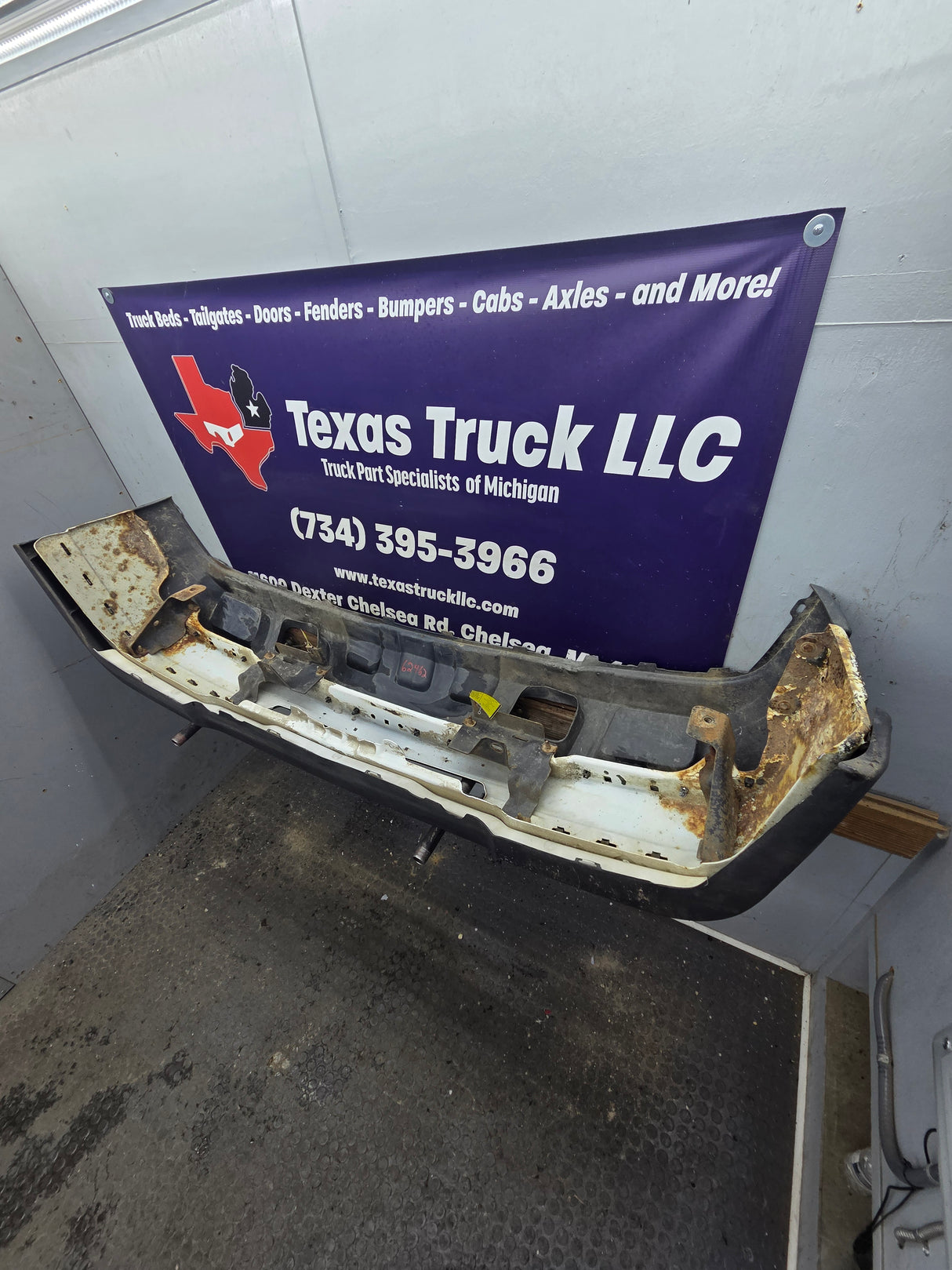 2003-2007 Chevrolet Silverado 2500HD 3500HD 'Cateye' Front Bumper