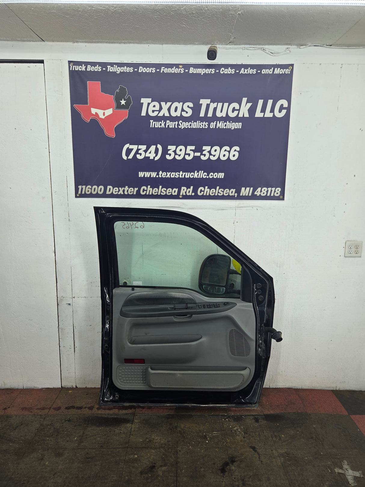 1999-2007 Ford Super Duty LH Driver Side Front Door F250 F350 F450 F550