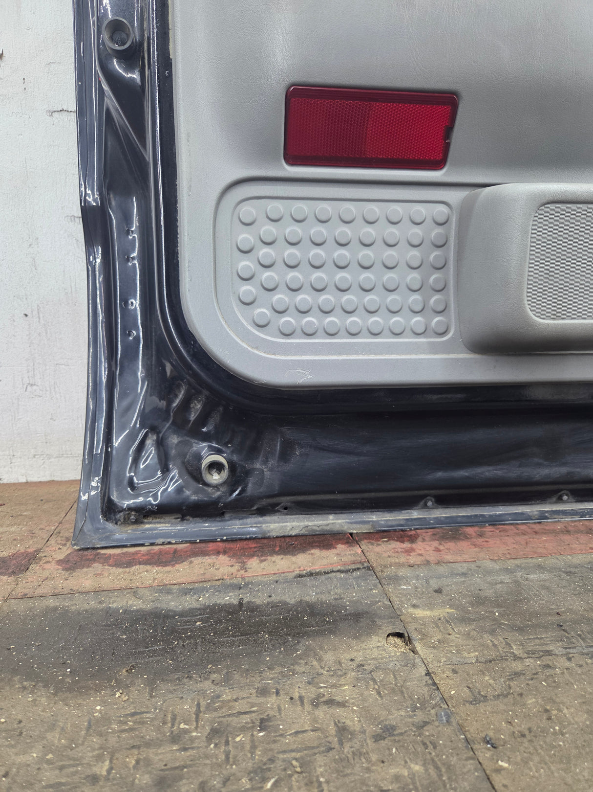 1999-2007 Ford Super Duty LH Driver Side Front Door F250 F350 F450 F550