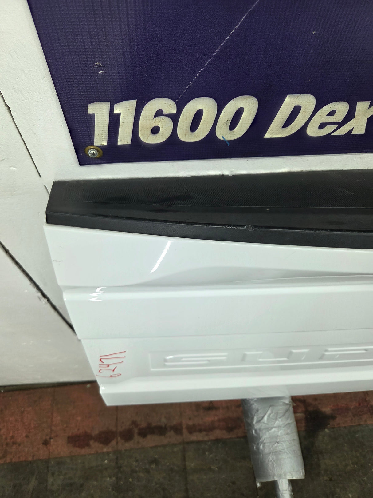 2017-2022 Ford F250 F350 F450 F550 Super Duty Tailgate - Oxford White