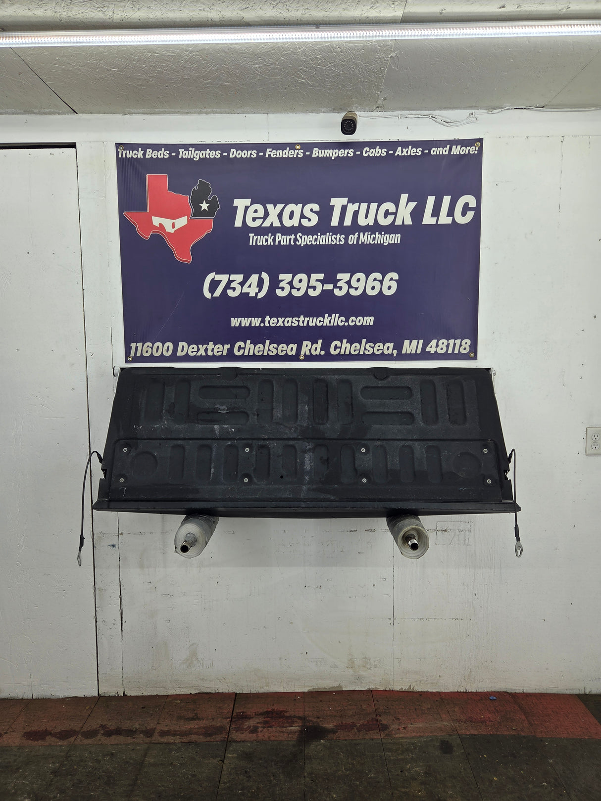 2017-2022 Ford F250 F350 F450 F550 Super Duty Tailgate - Oxford White