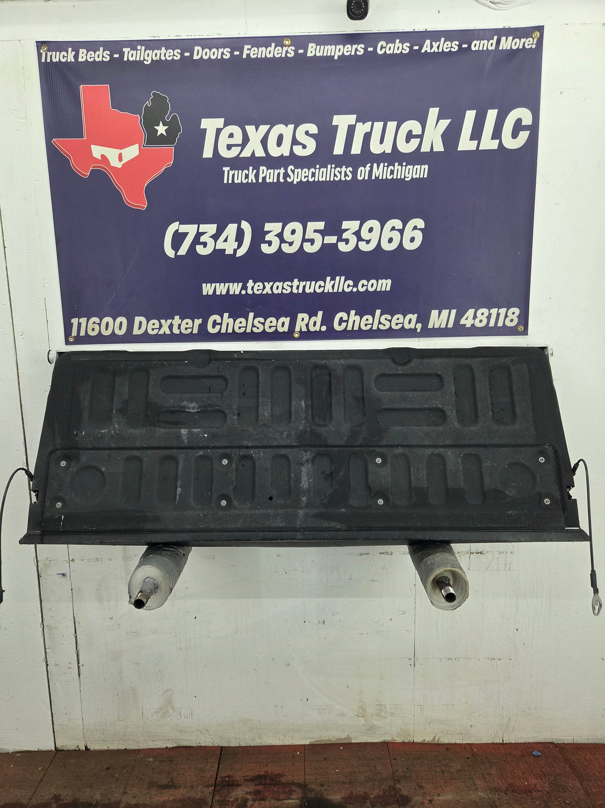 2017-2022 Ford F250 F350 F450 F550 Super Duty Tailgate - Oxford White