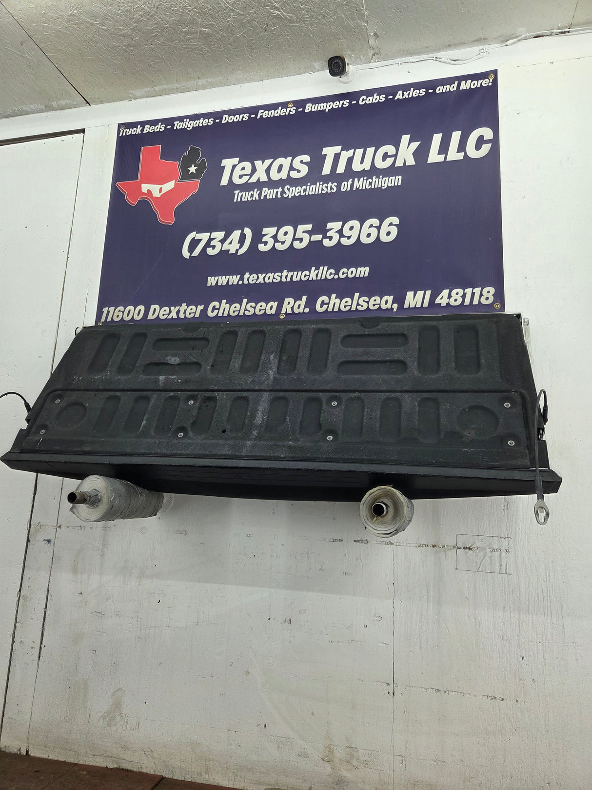 2017-2022 Ford F250 F350 F450 F550 Super Duty Tailgate - Oxford White