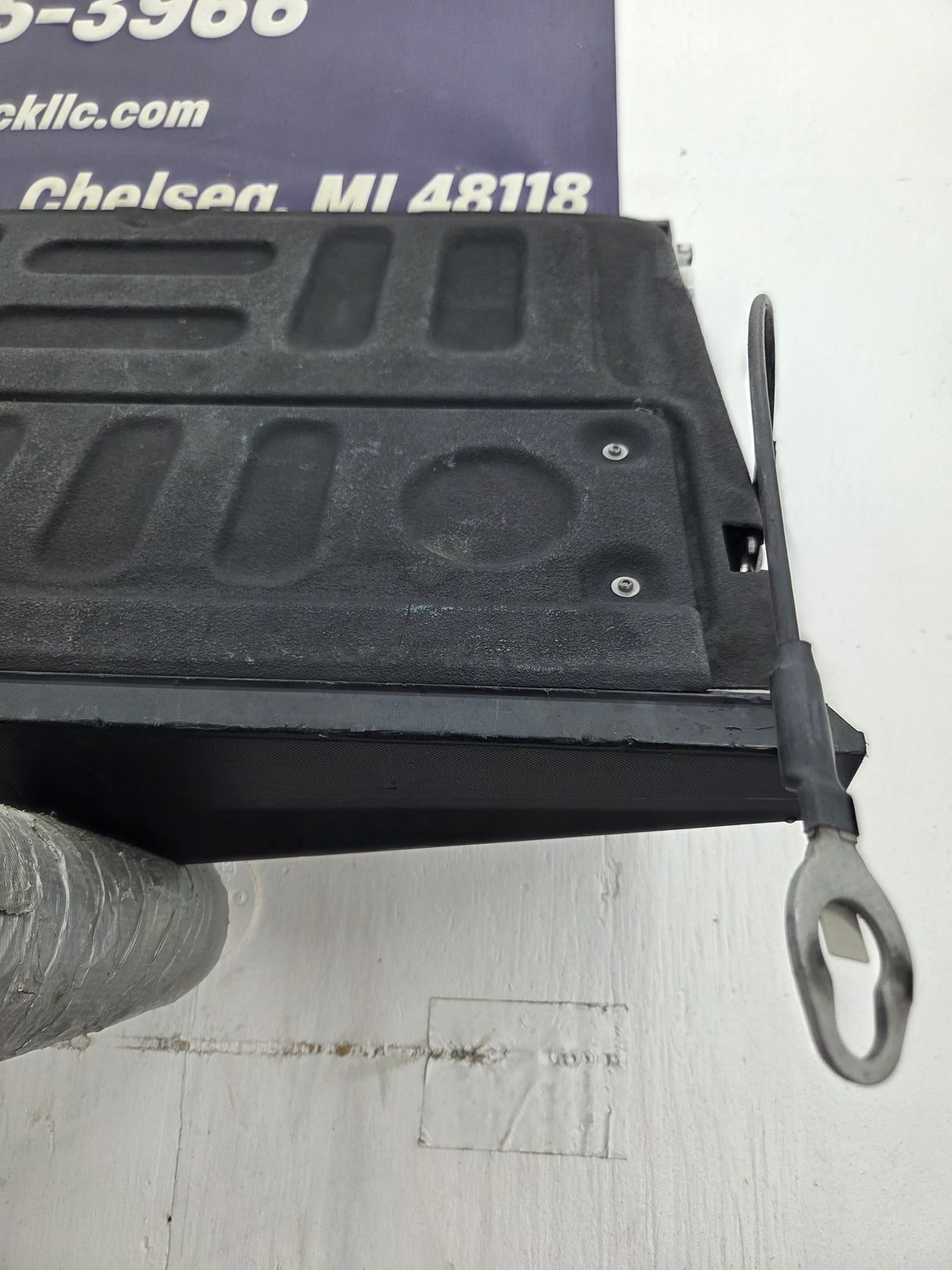 2017-2022 Ford F250 F350 F450 F550 Super Duty Tailgate - Oxford White