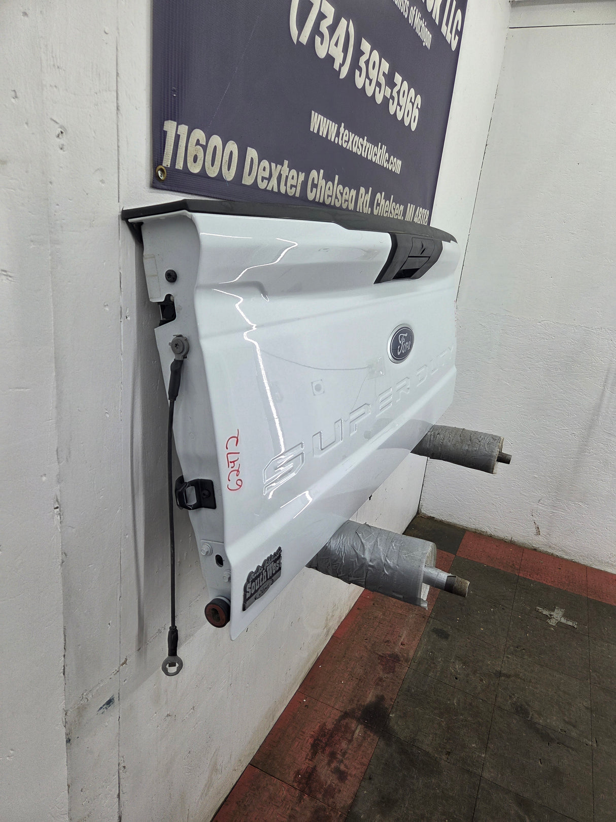 2023-2026 Ford Super Duty F250 F350 F450 F550 Step Tailgate - Oxford White