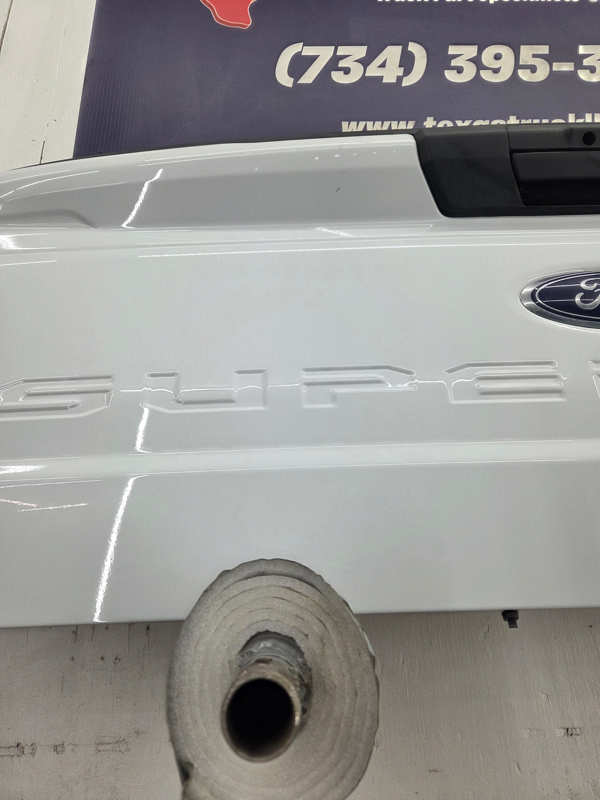 2023-2026 Ford Super Duty F250 F350 F450 F550 Step Tailgate - Oxford White